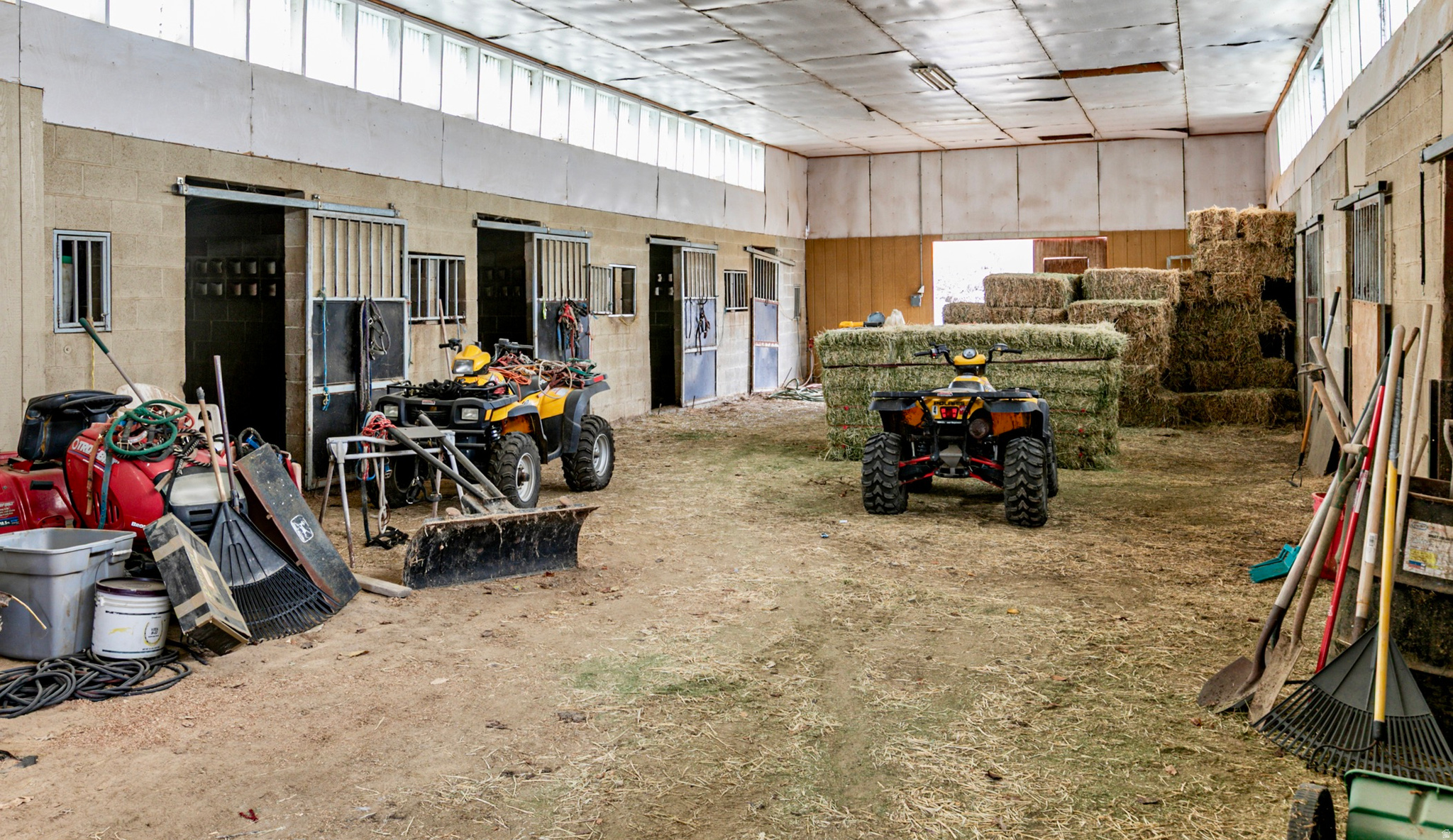 main property photo 31