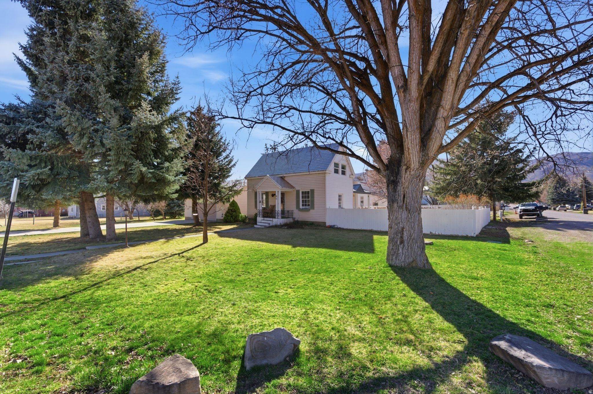 main property photo 5