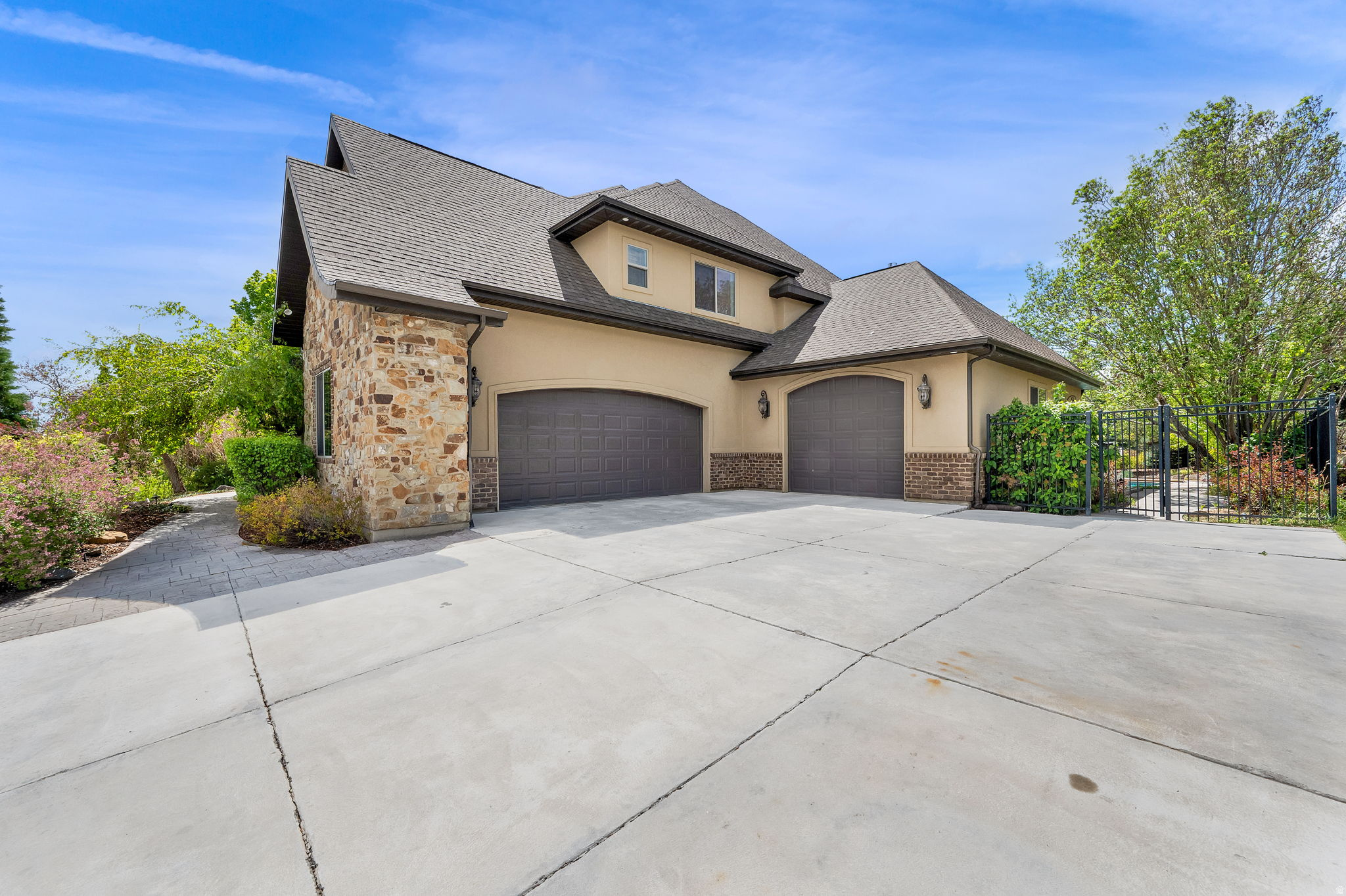 main property photo 59