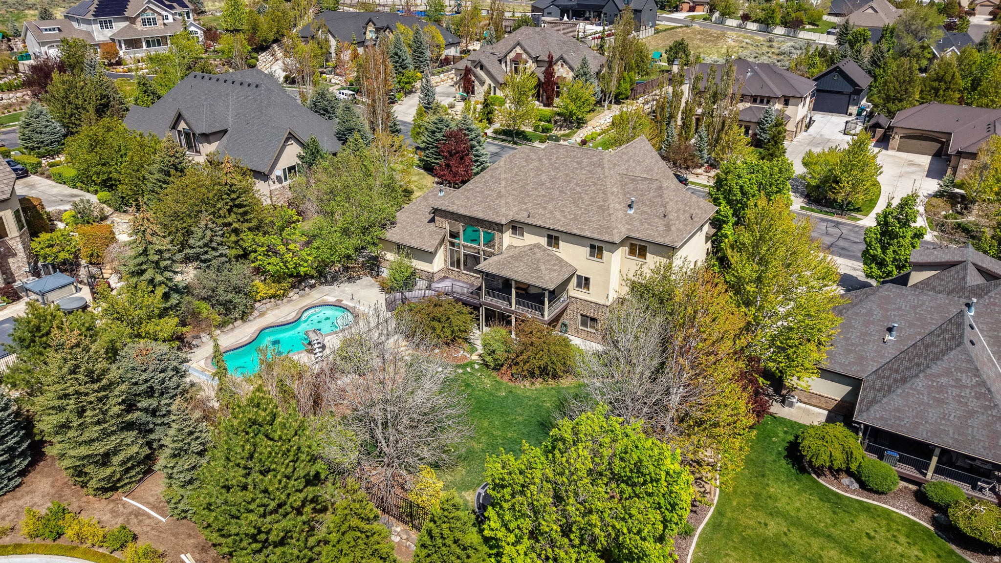 main property photo 75