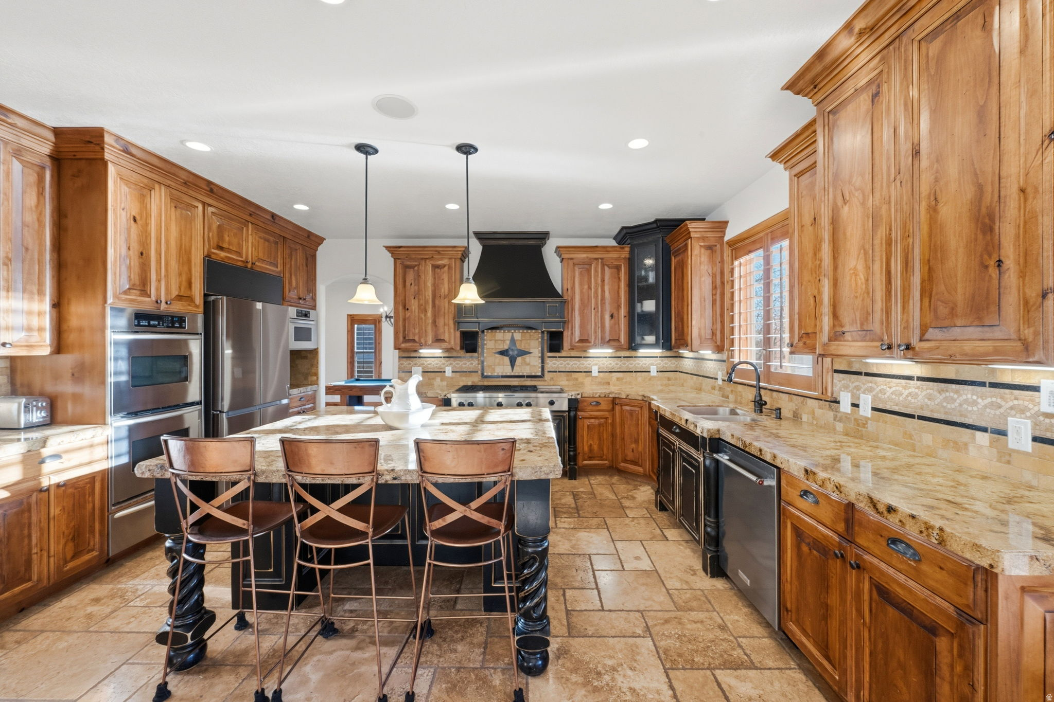 main property photo 9