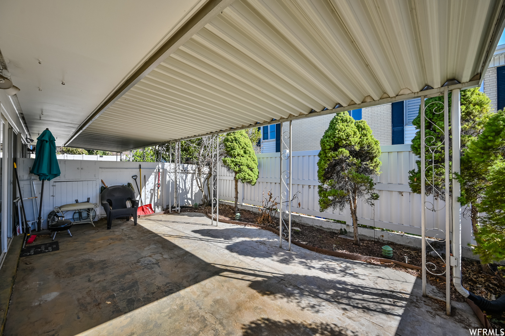 main property photo 18