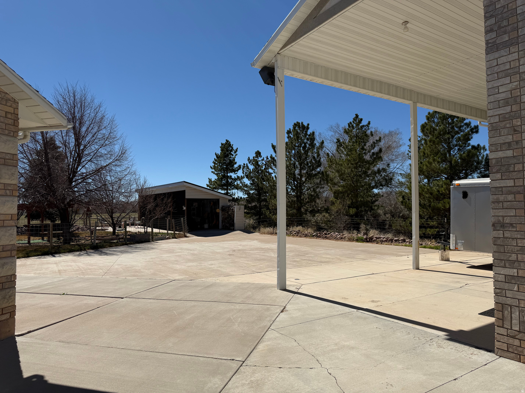 main property photo 32