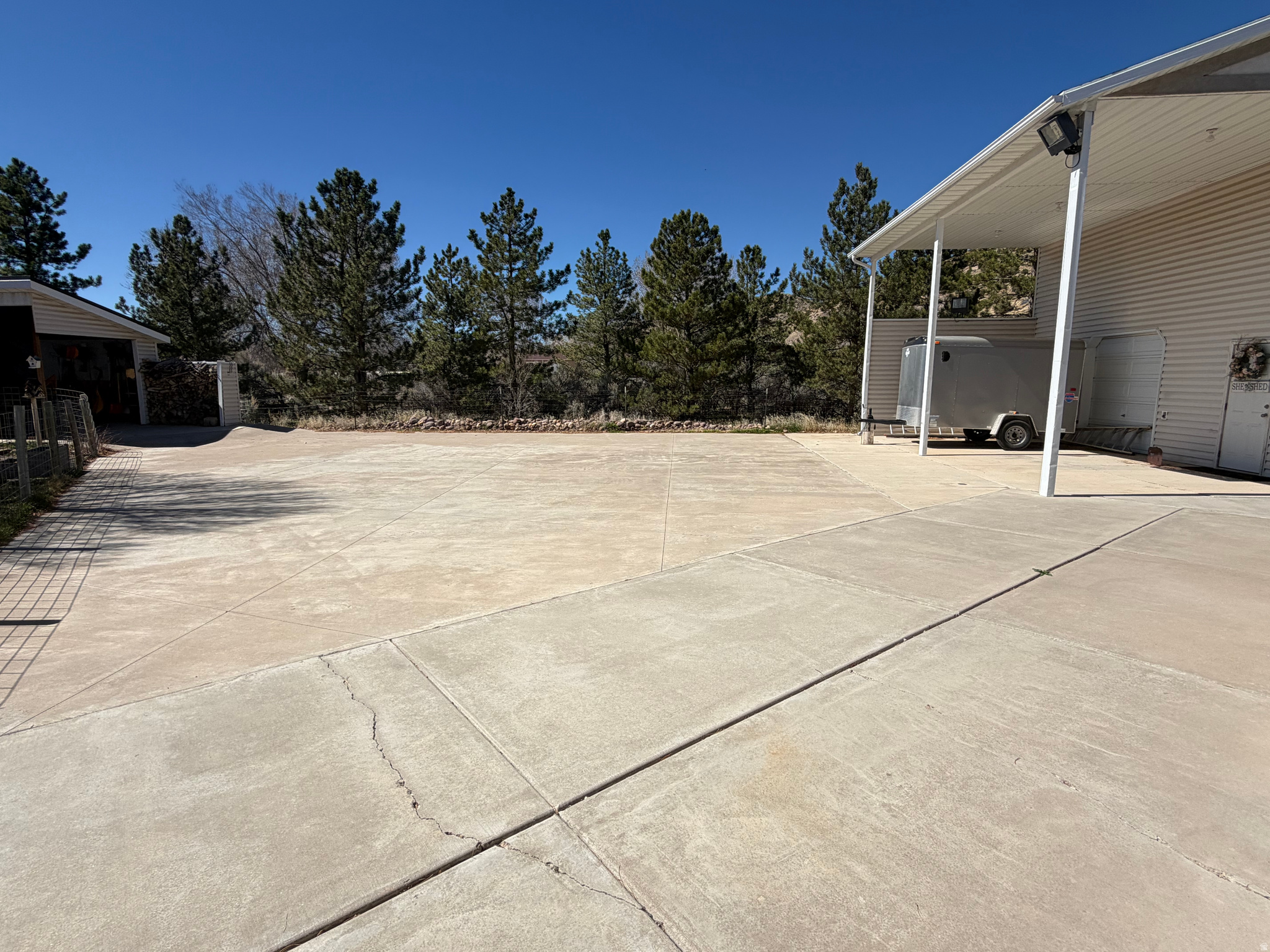main property photo 33