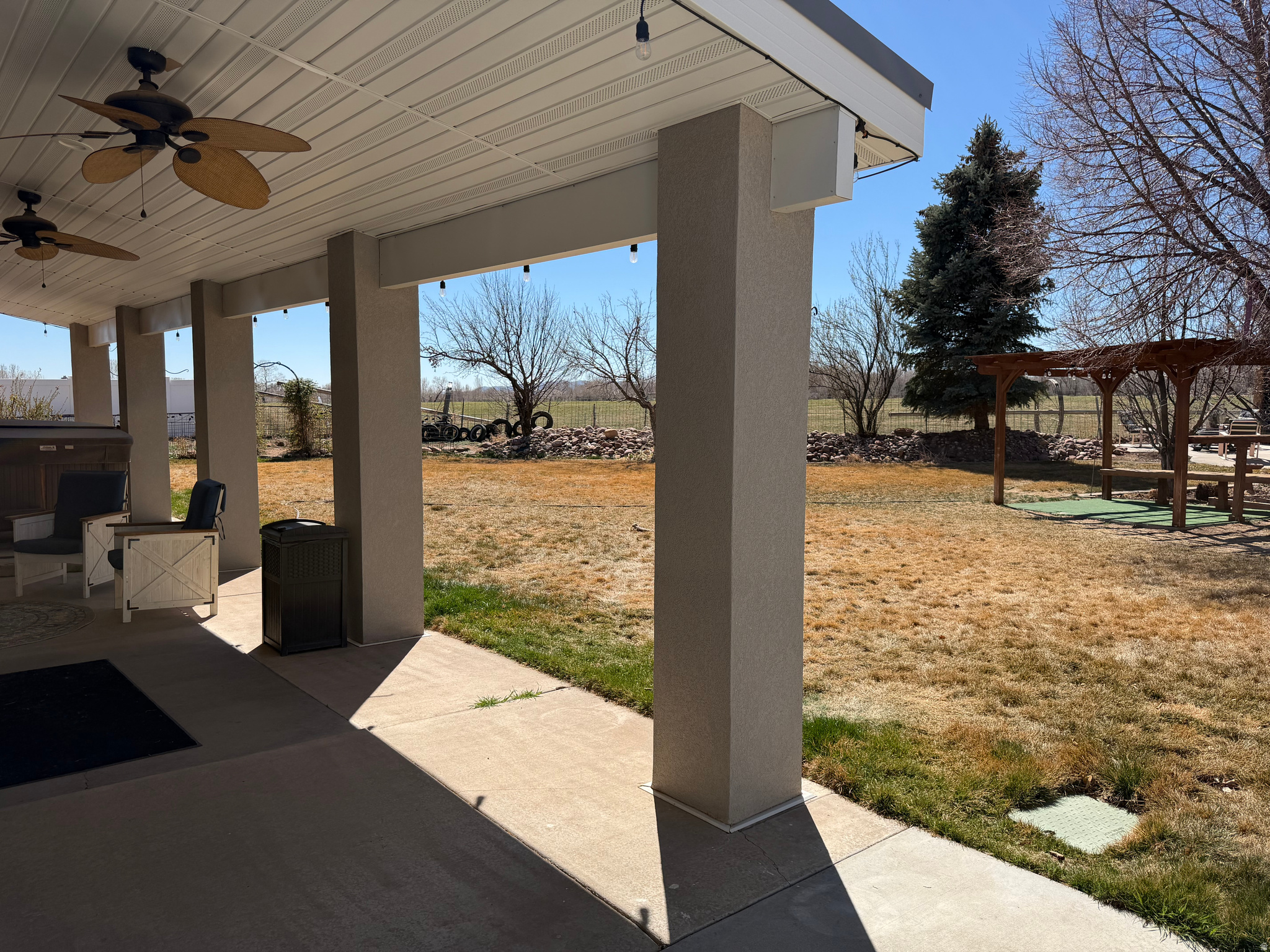main property photo 36