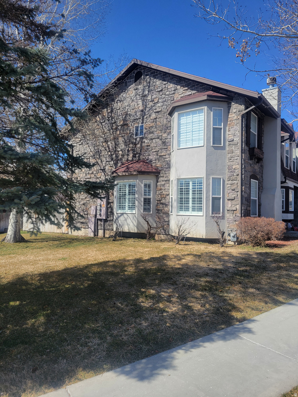 main property photo 27