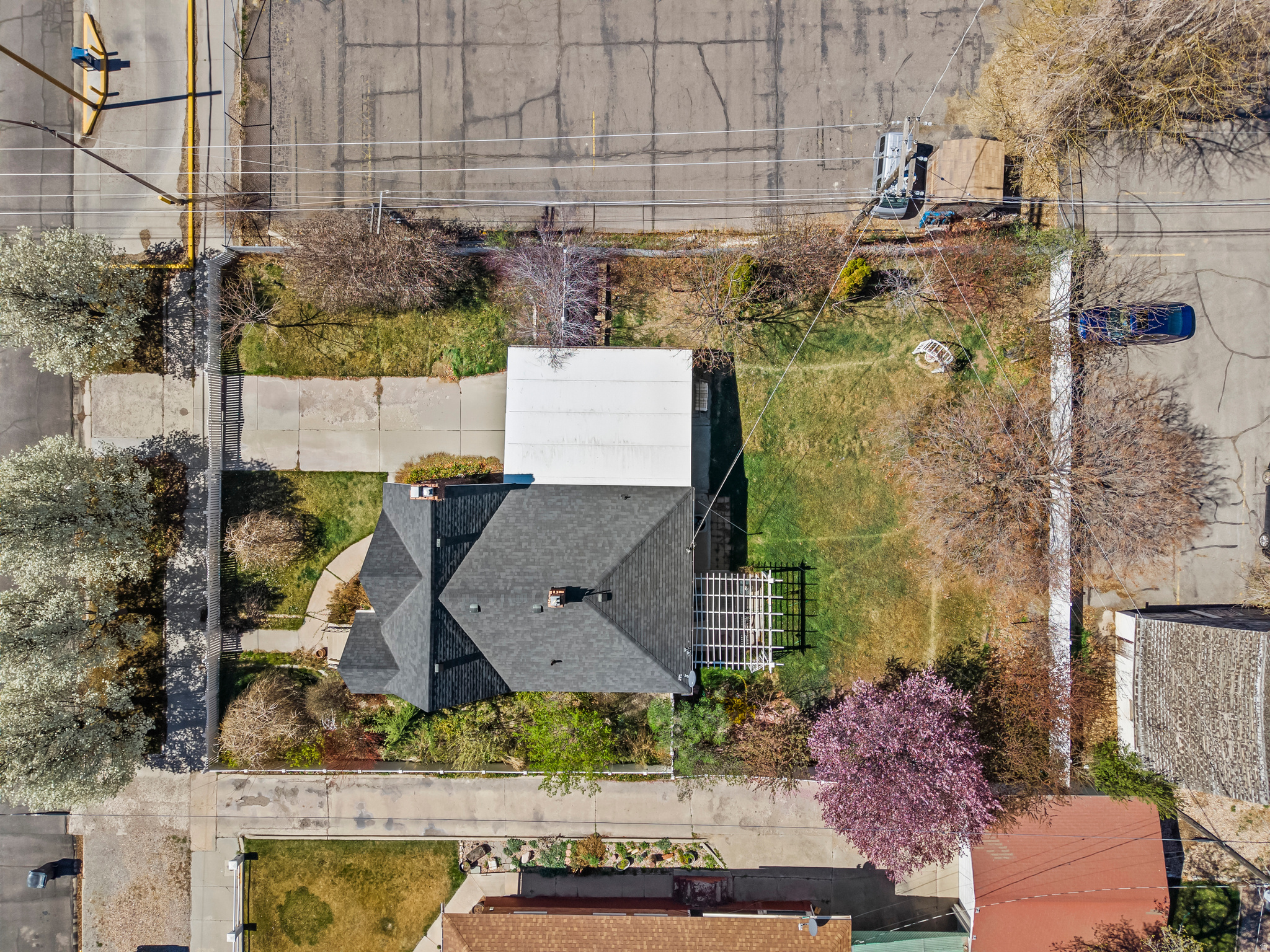 main property photo 29
