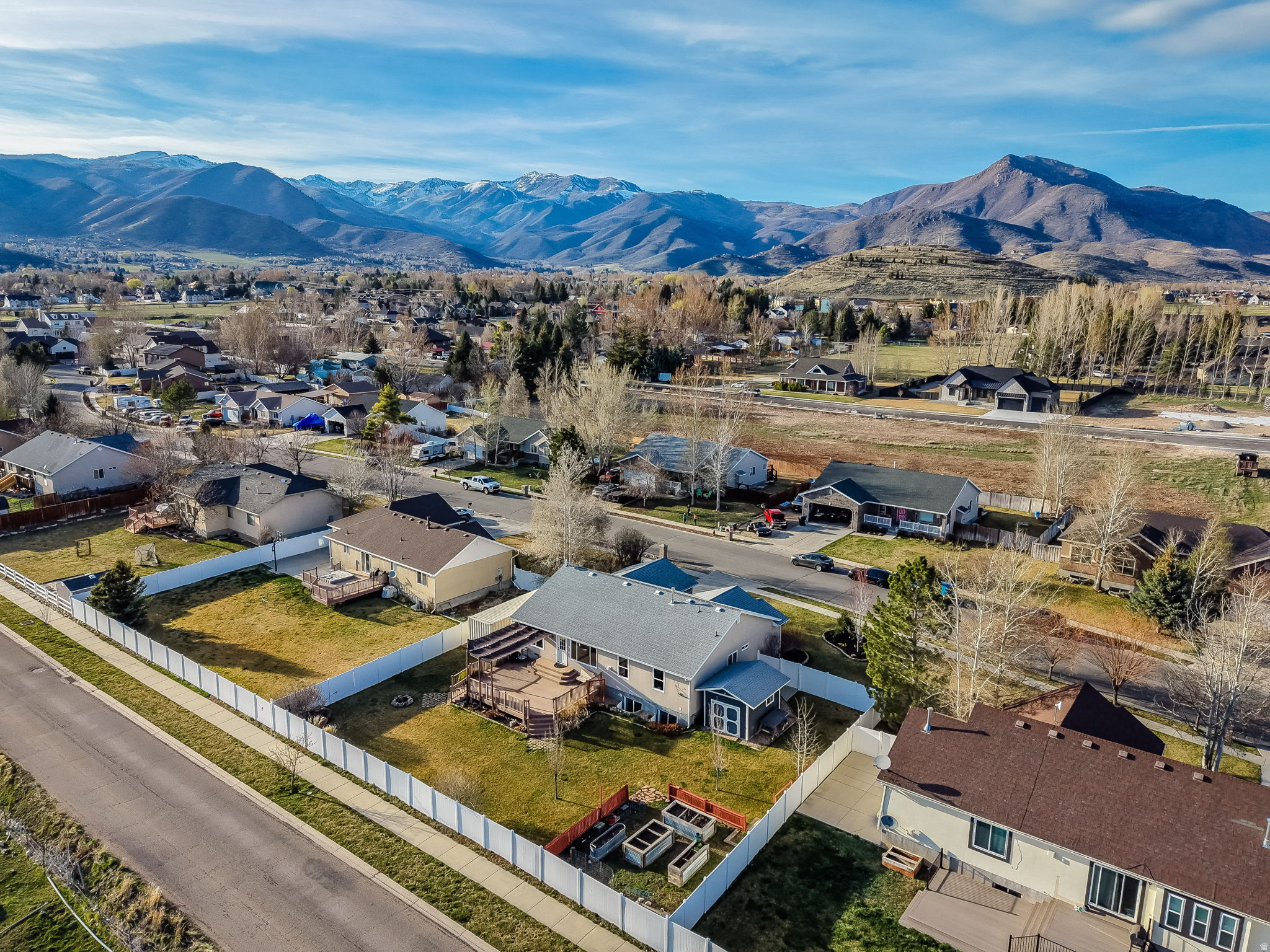 main property photo 50