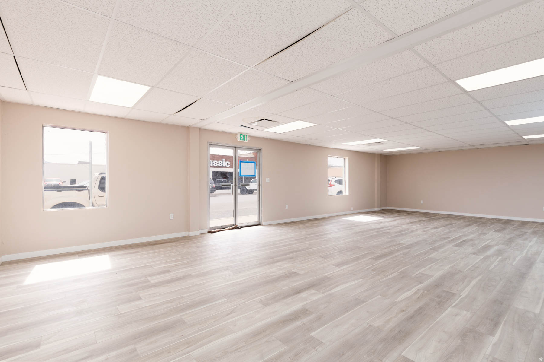main property photo 30