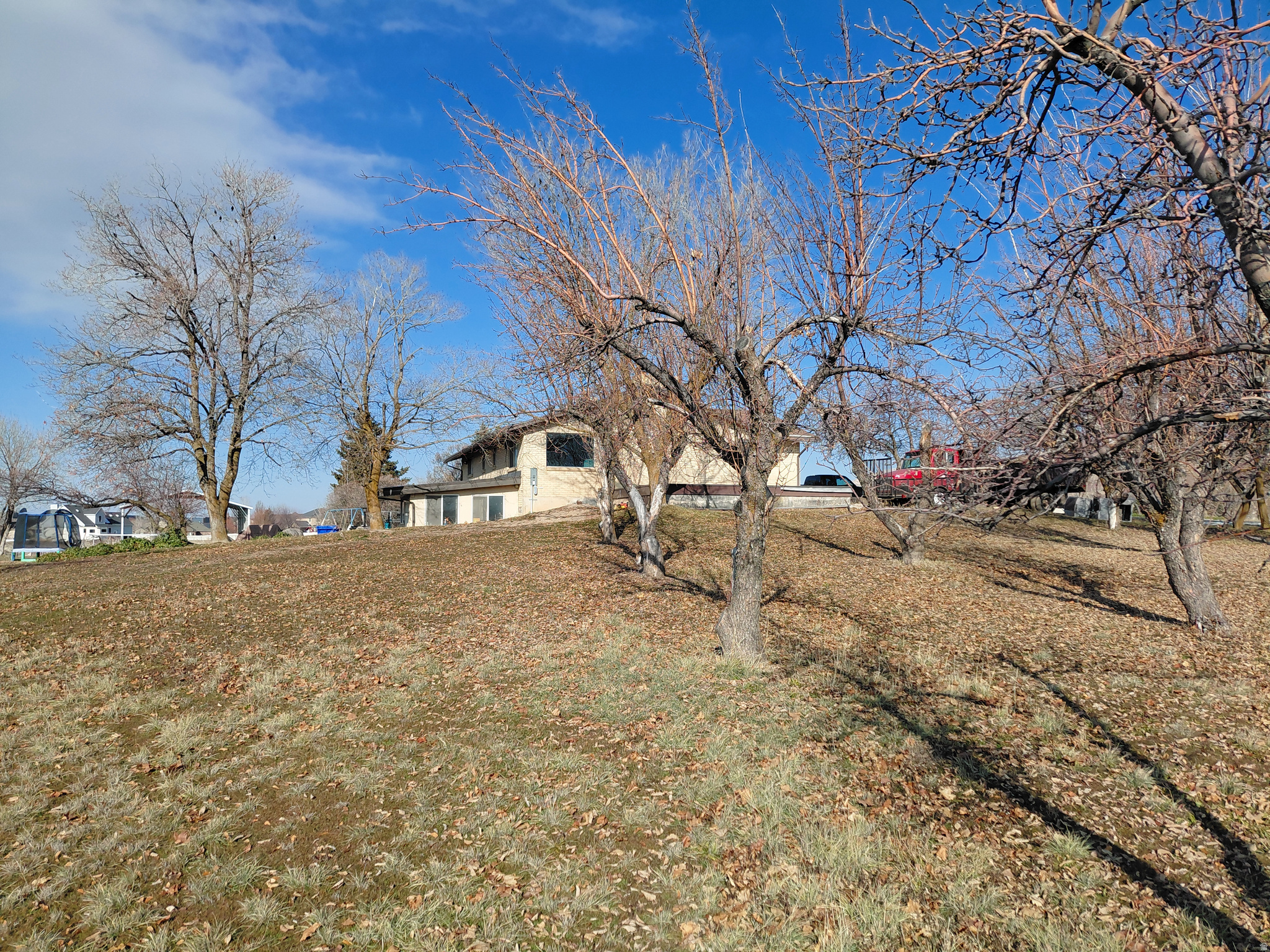 main property photo 9
