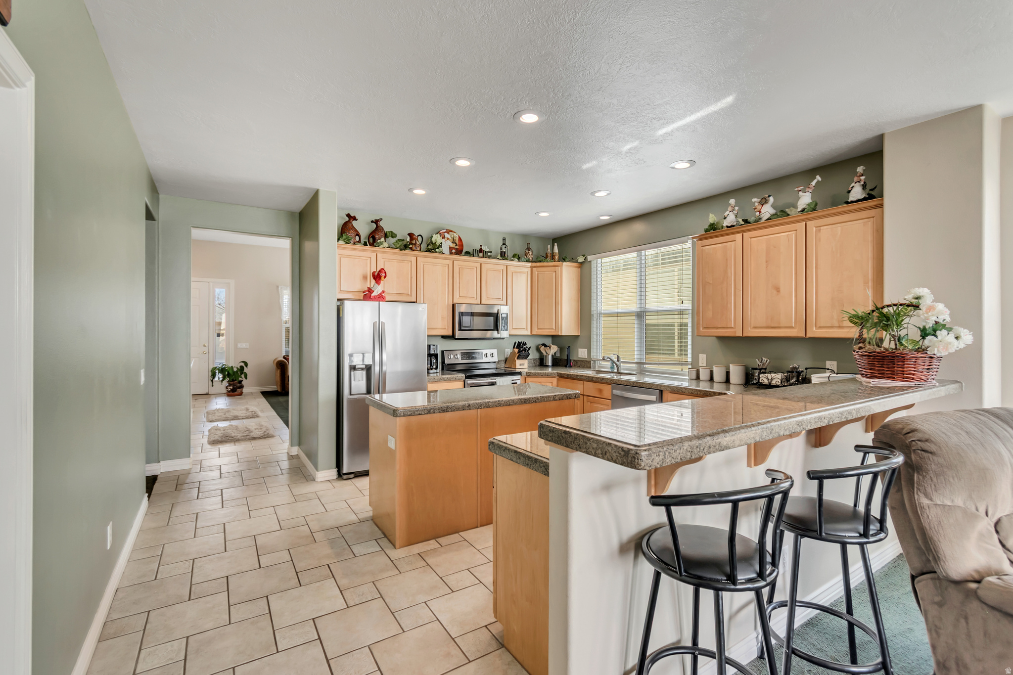 main property photo 11