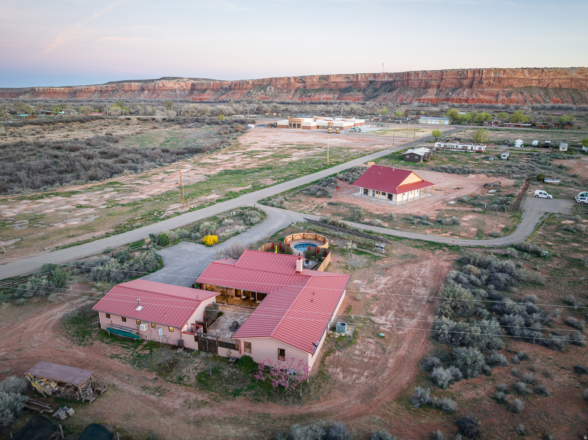 main property photo 16