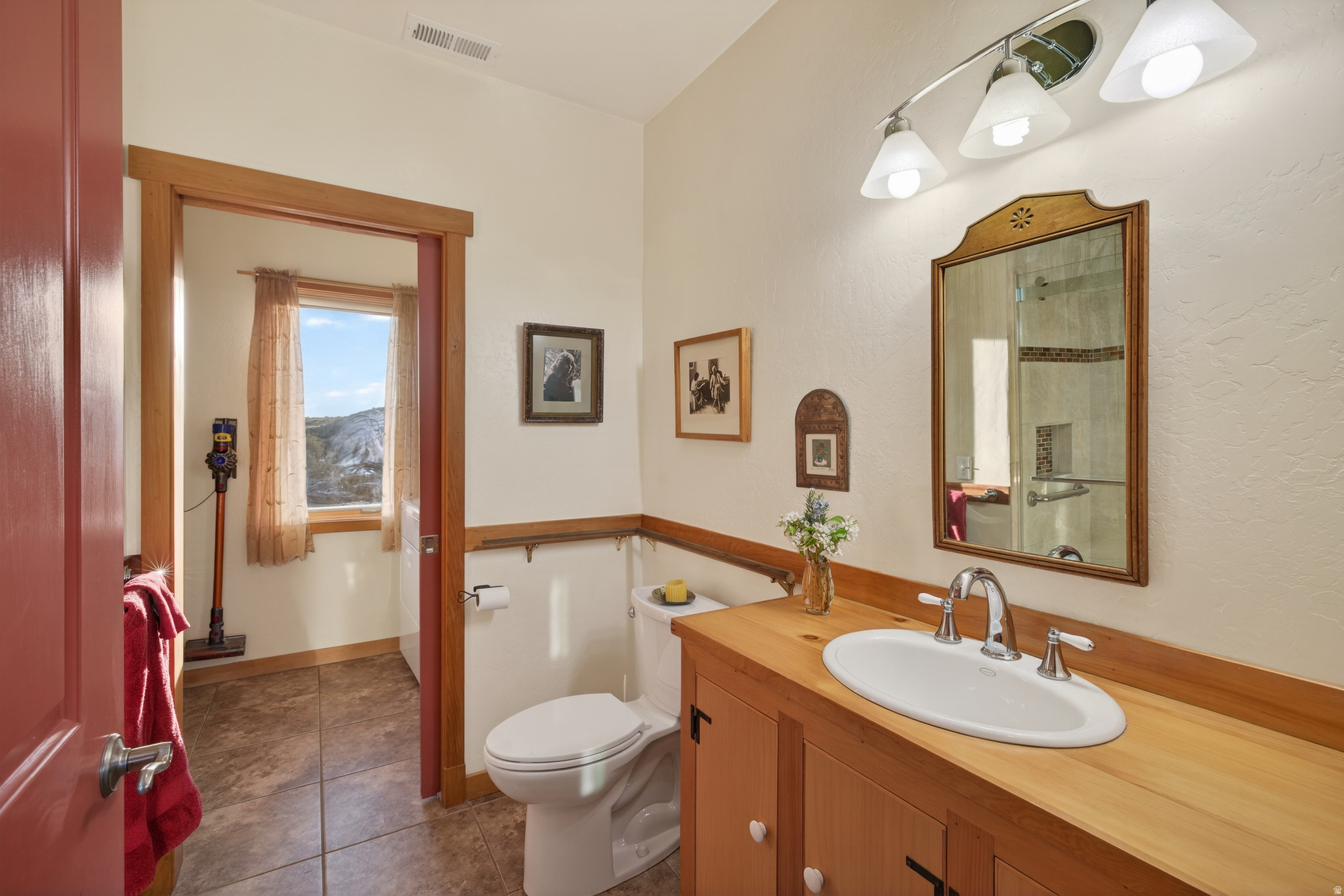main property photo 76