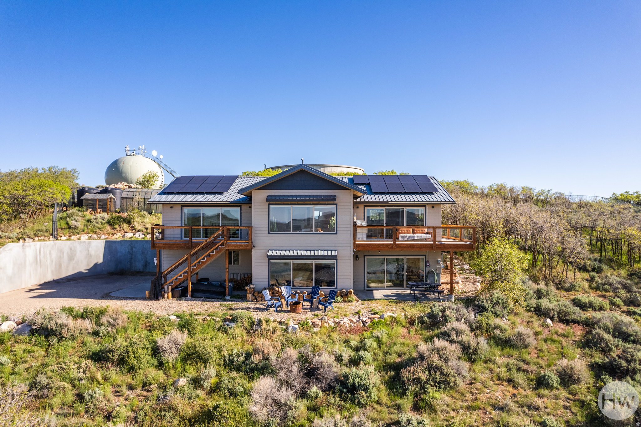 main property photo 51