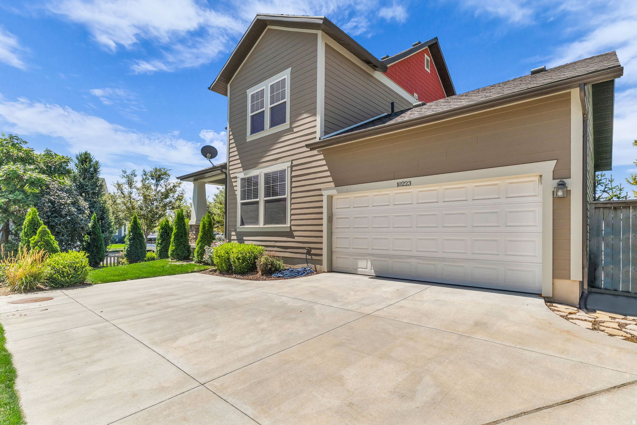main property photo 44