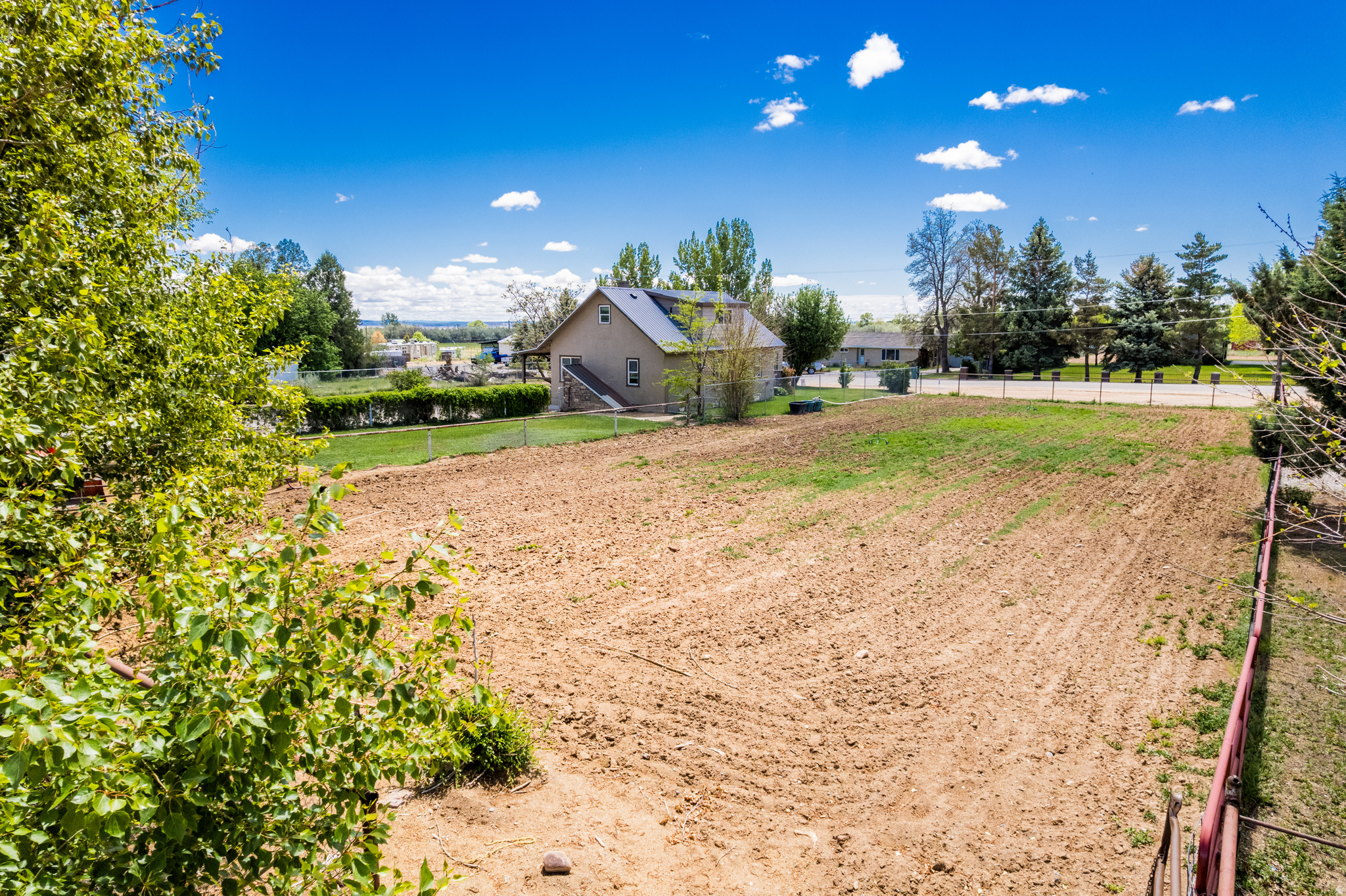 main property photo 36