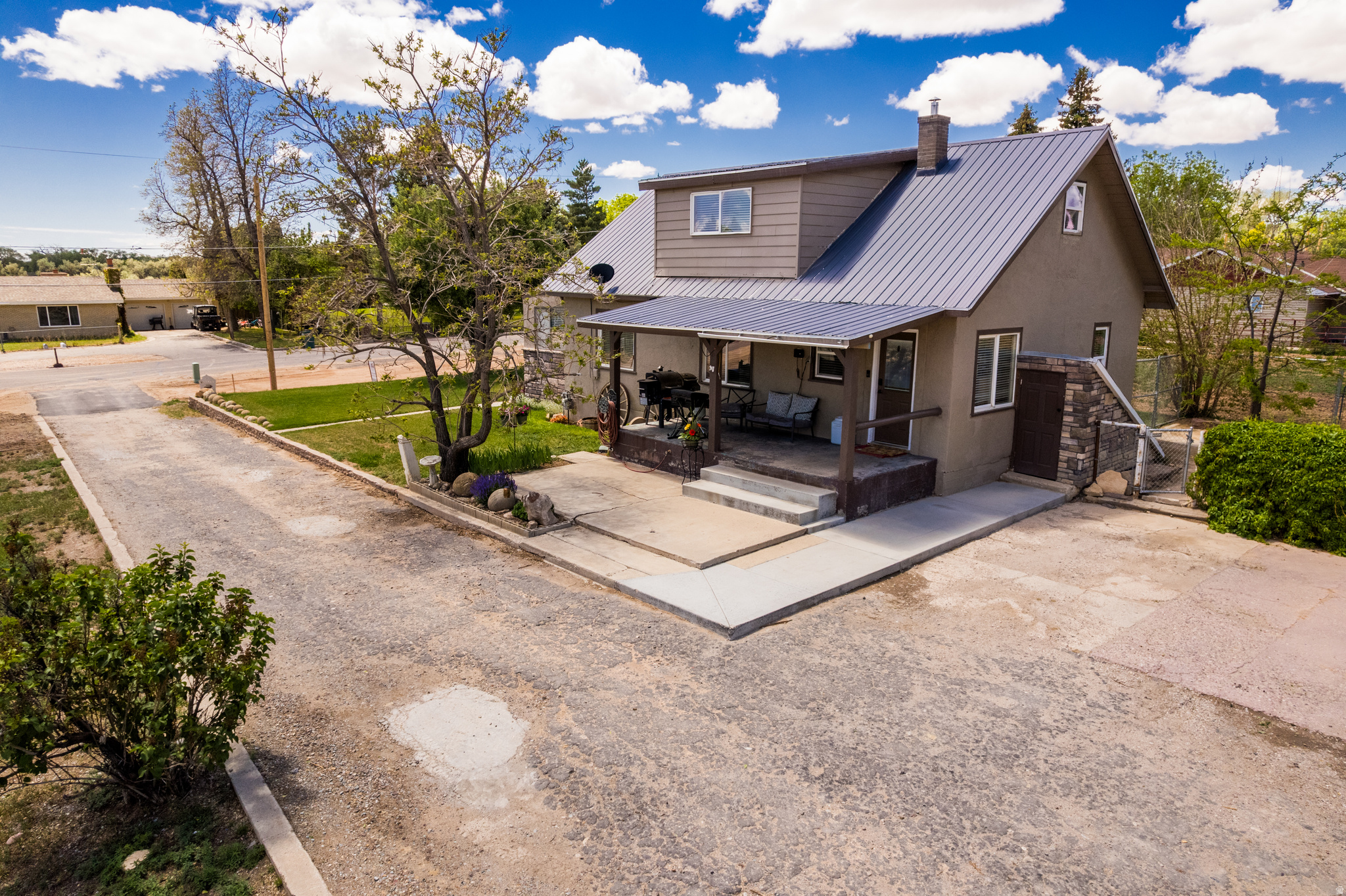 main property photo 51
