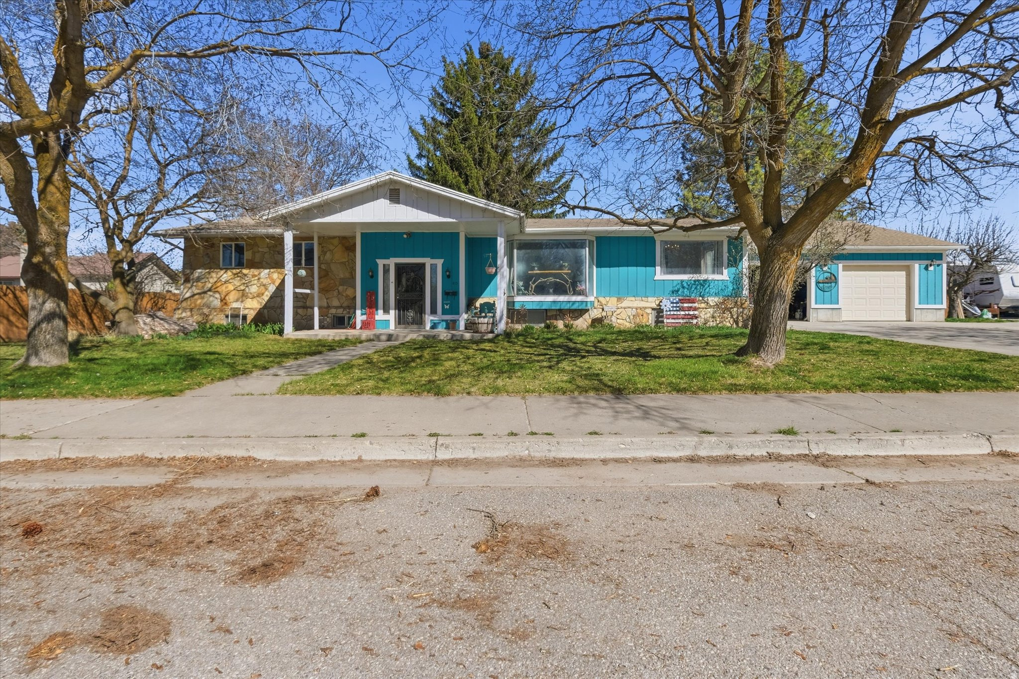 main property photo 44