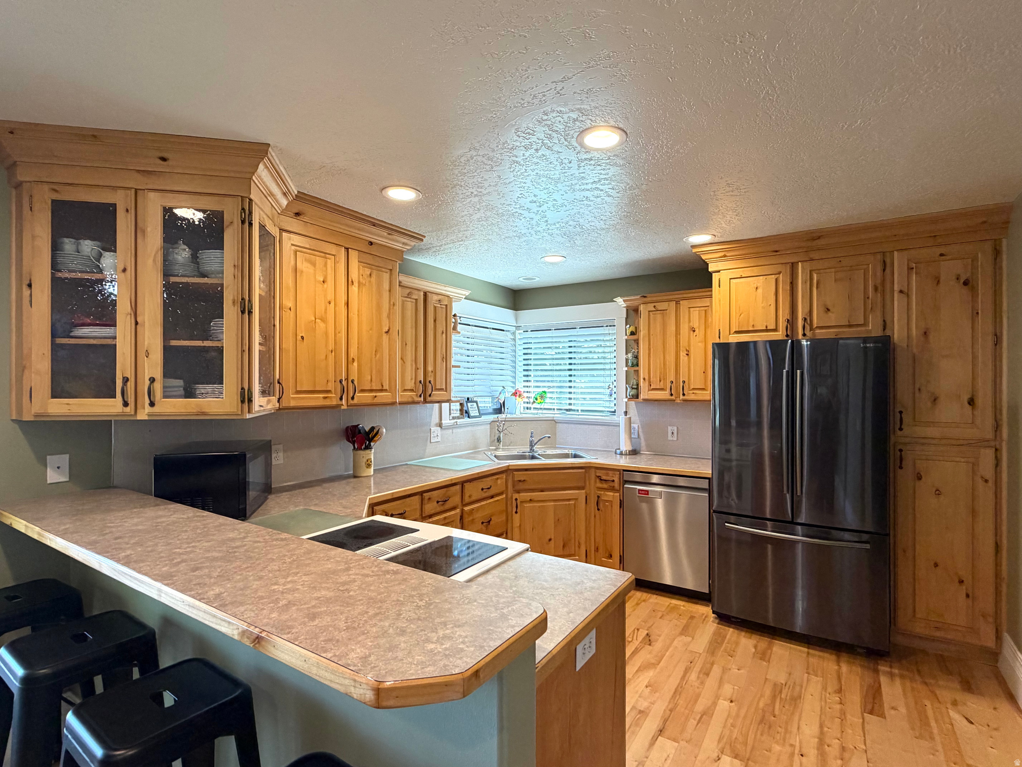 main property photo 10