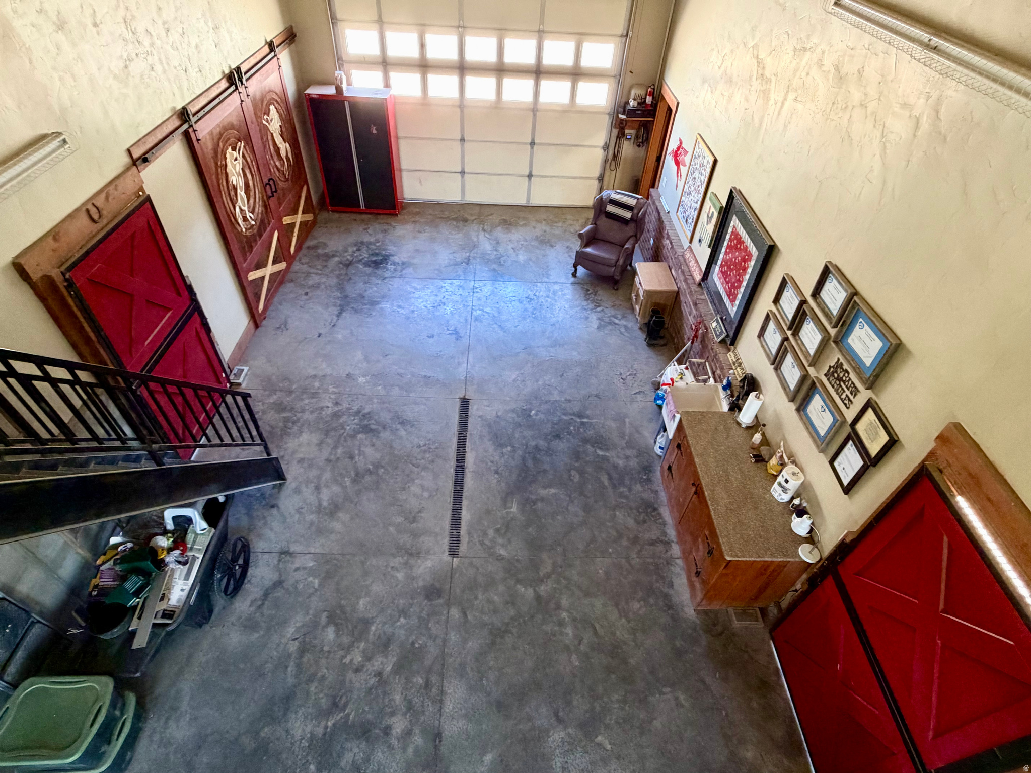 main property photo 41