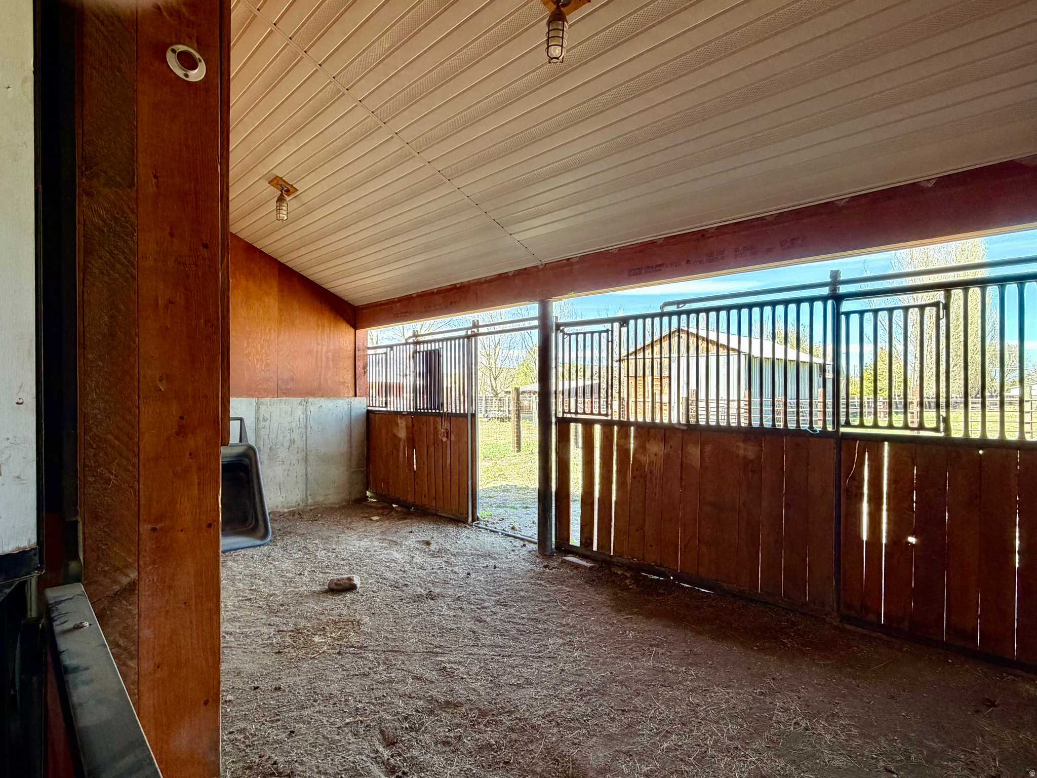 main property photo 47