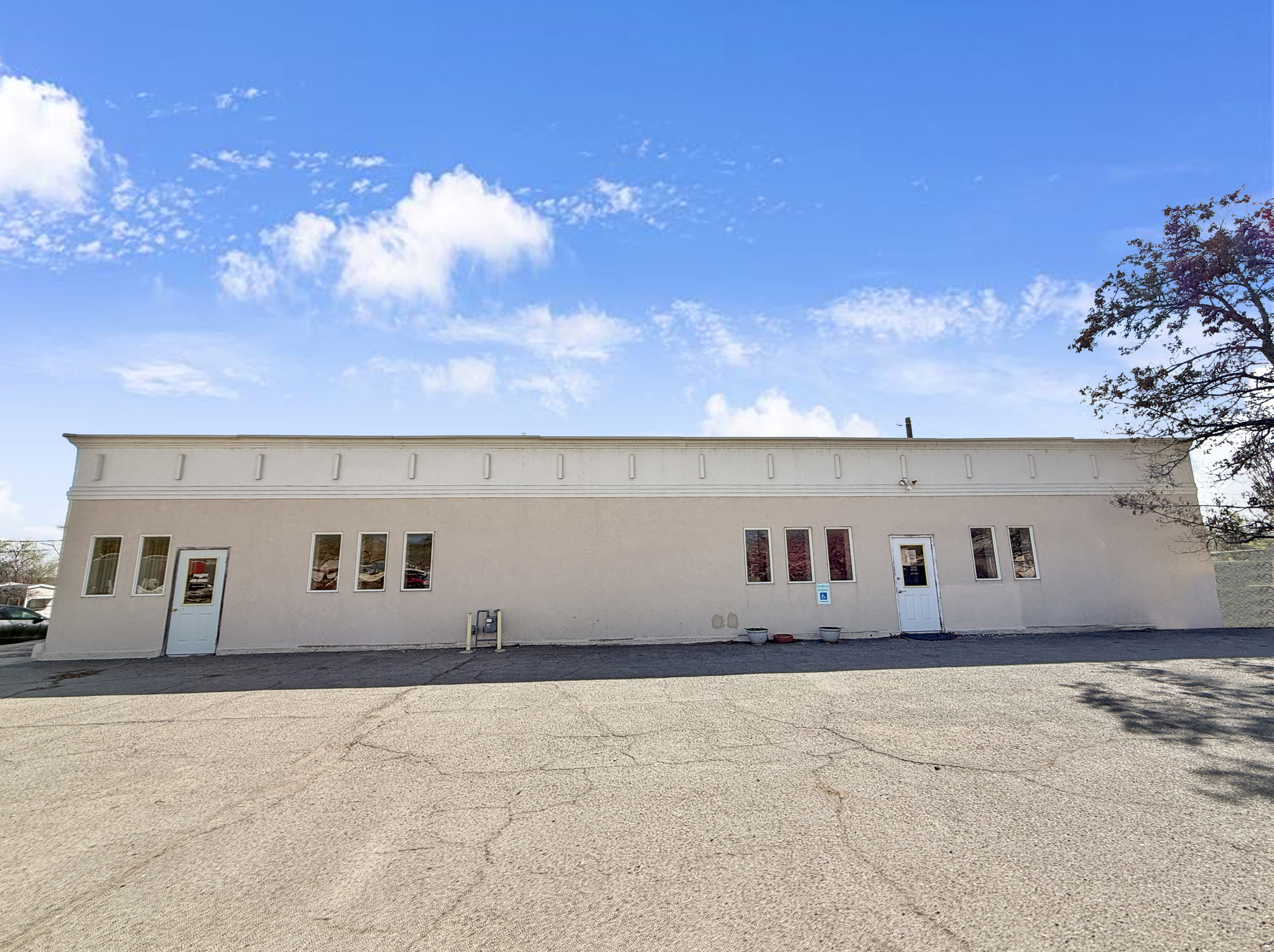 main property photo 25