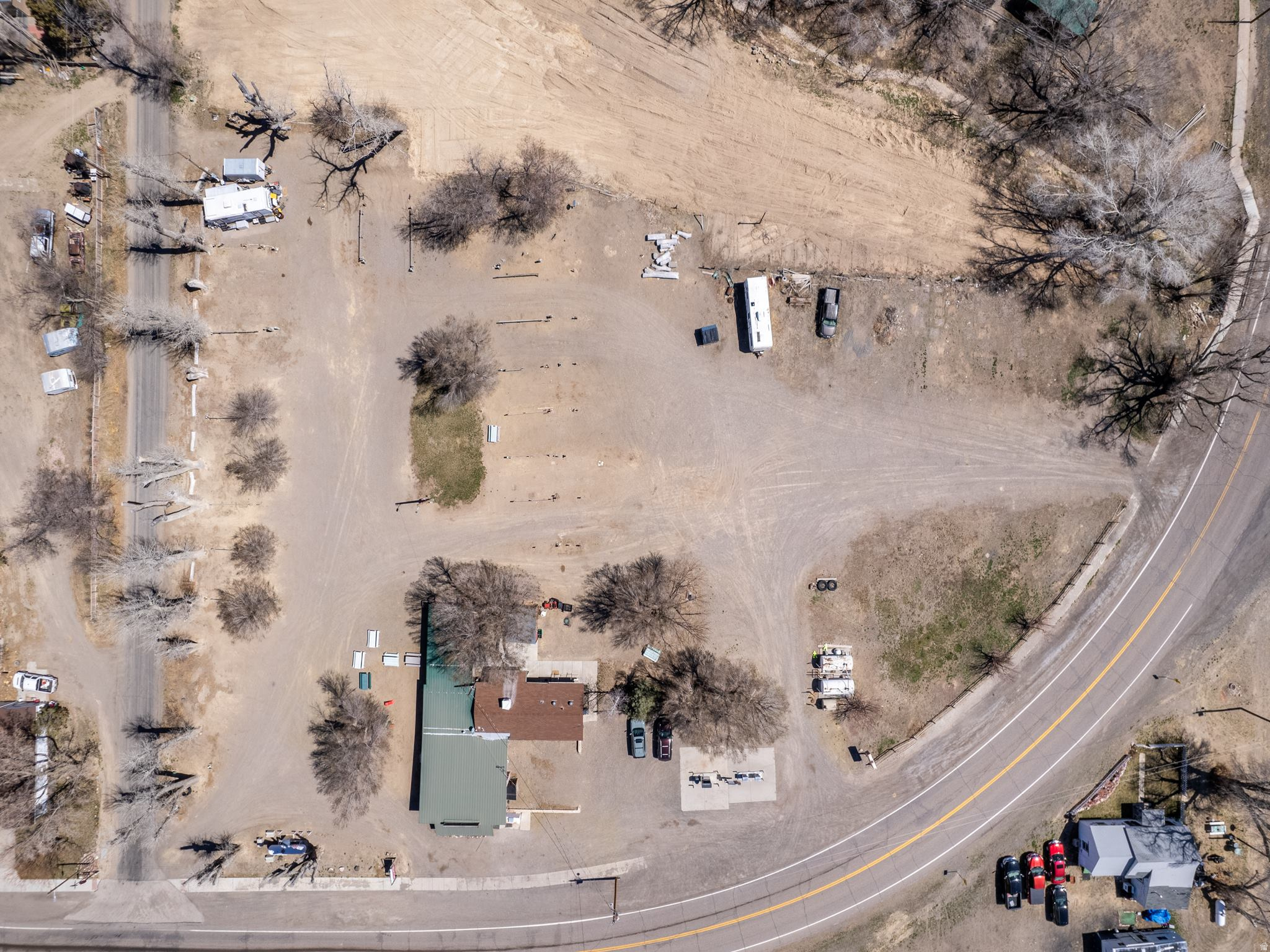 main property photo 34