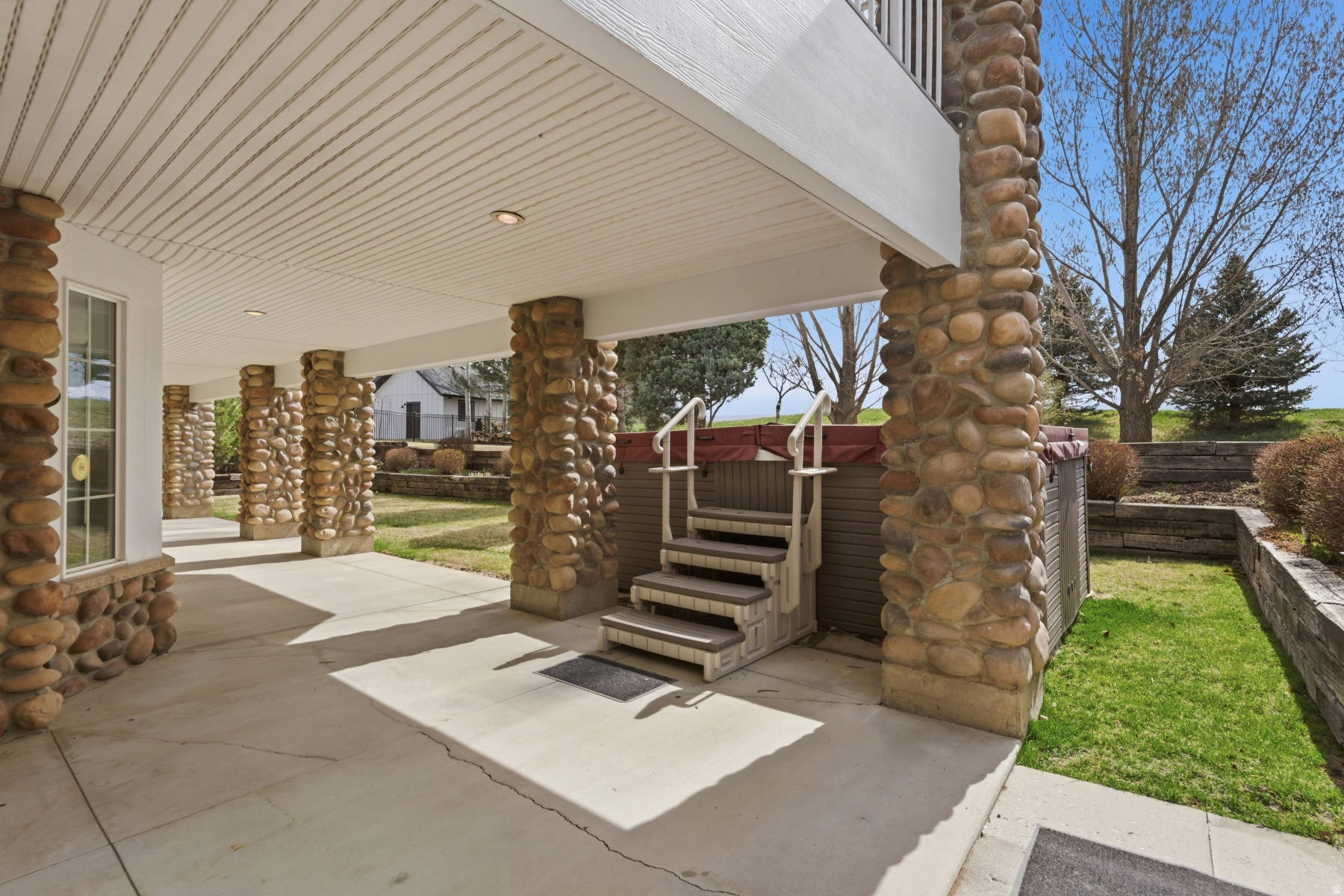 main property photo 111
