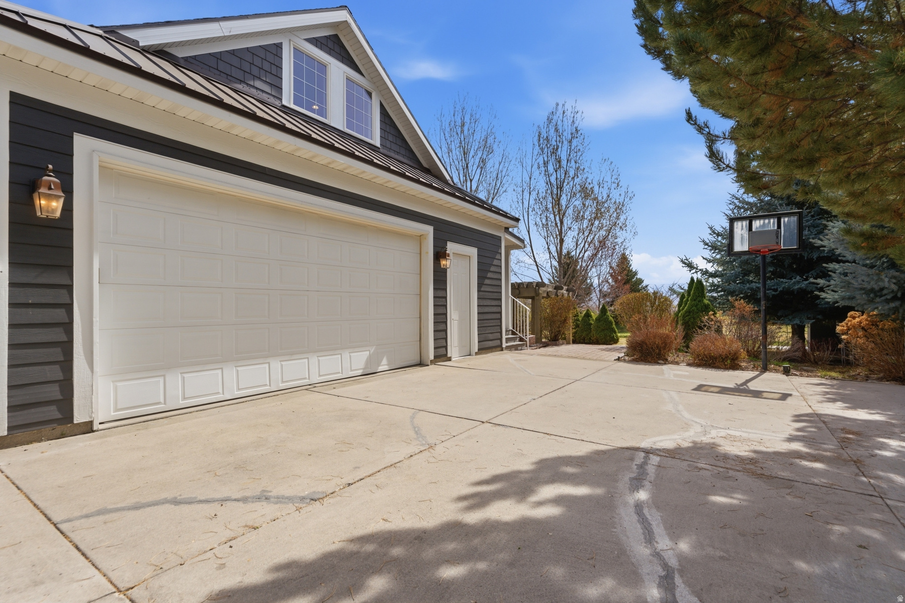 main property photo 114