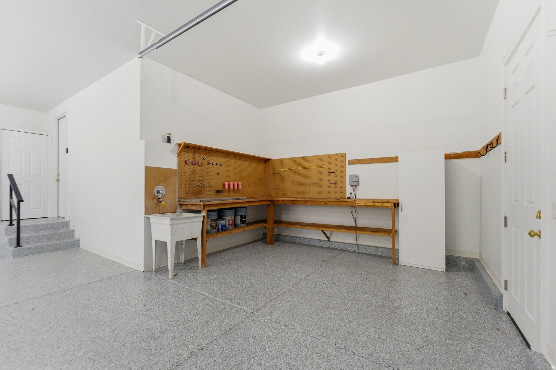 main property photo 118