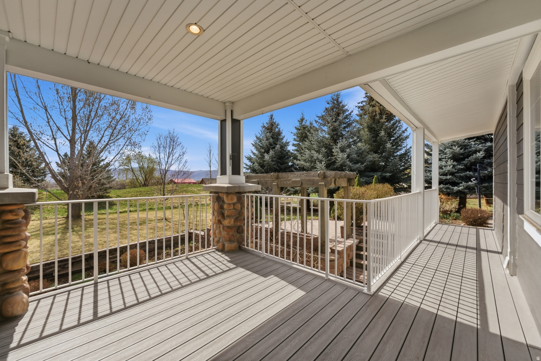 main property photo 37