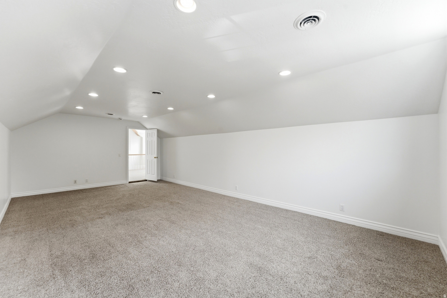 main property photo 78