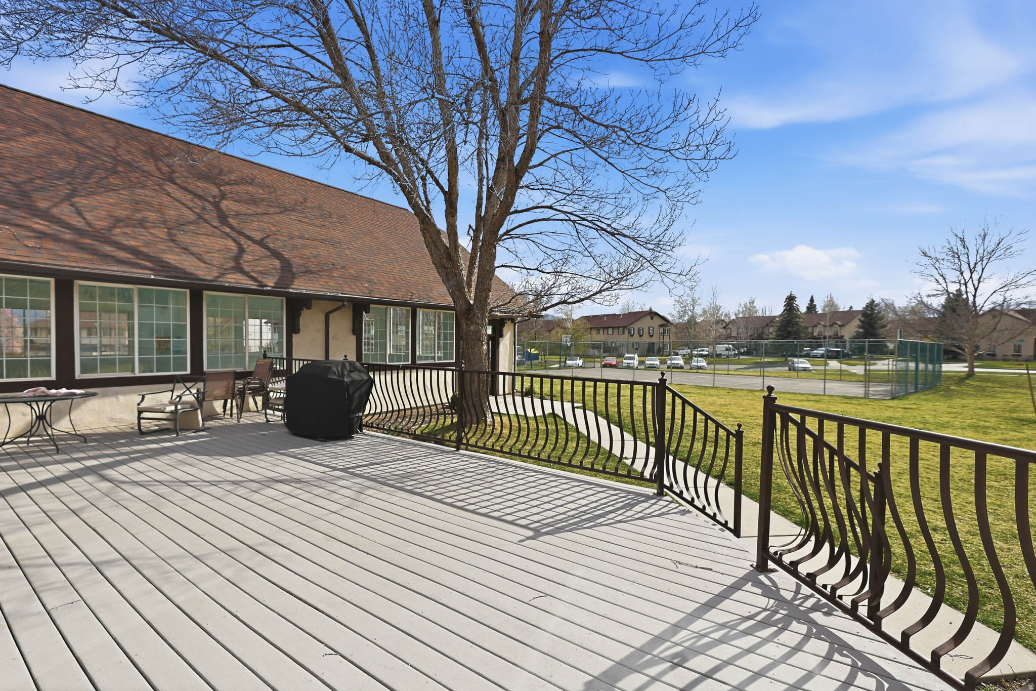 main property photo 28