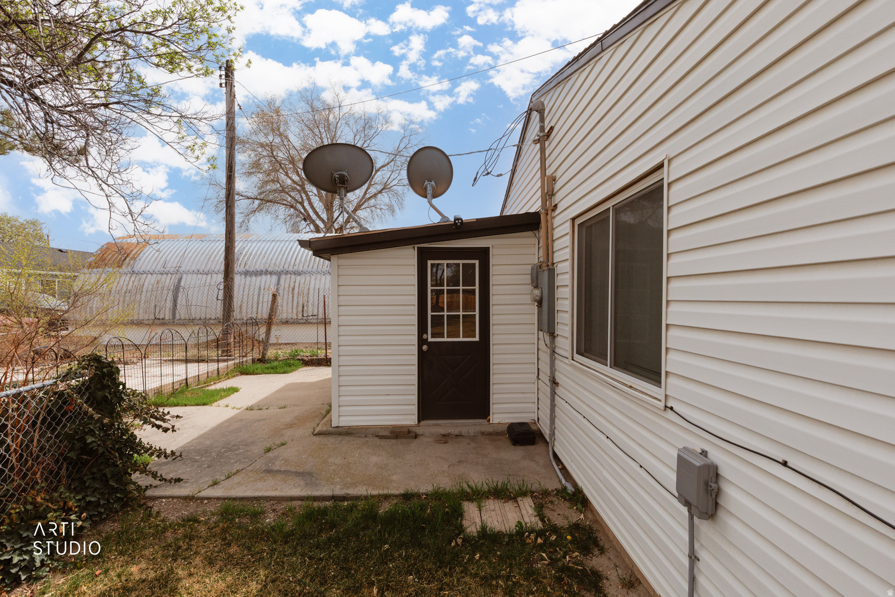 main property photo 18