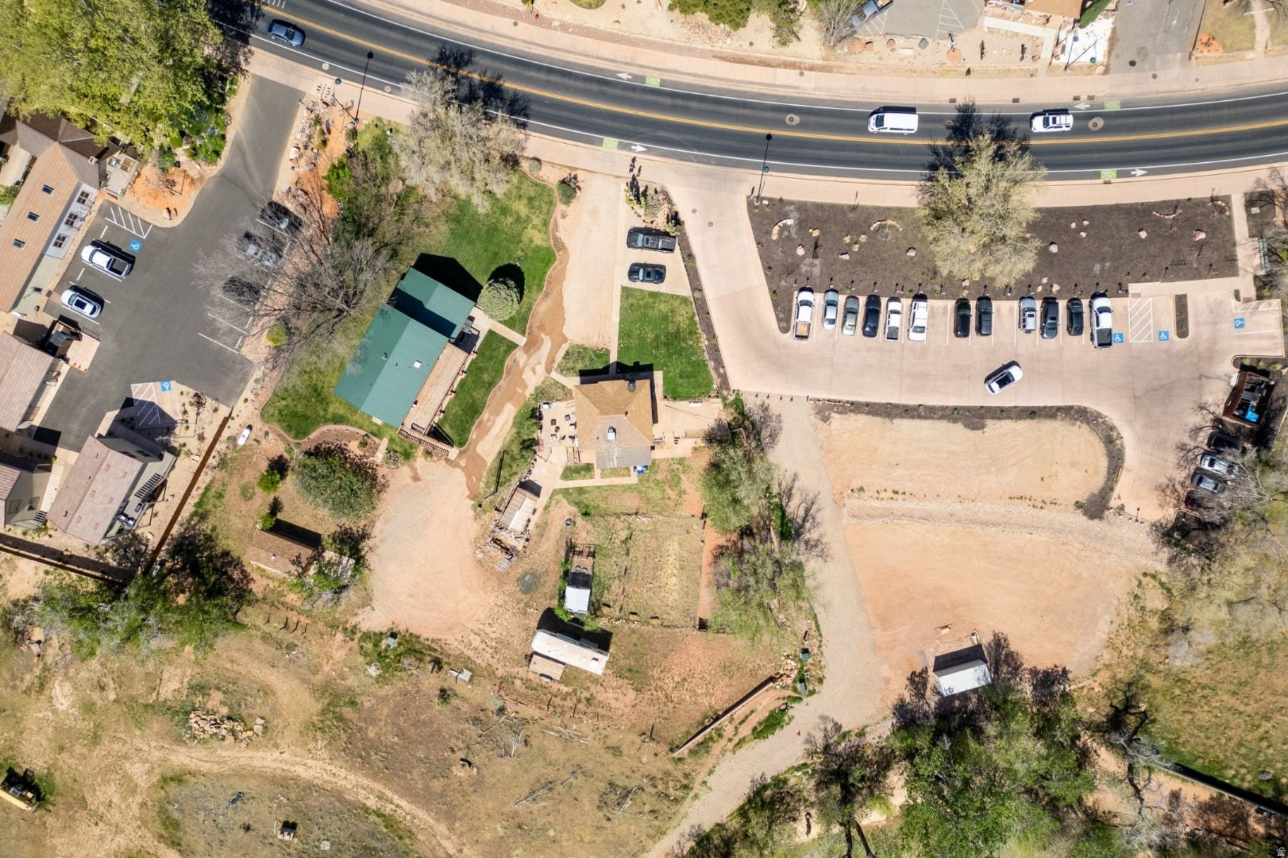 main property photo 5