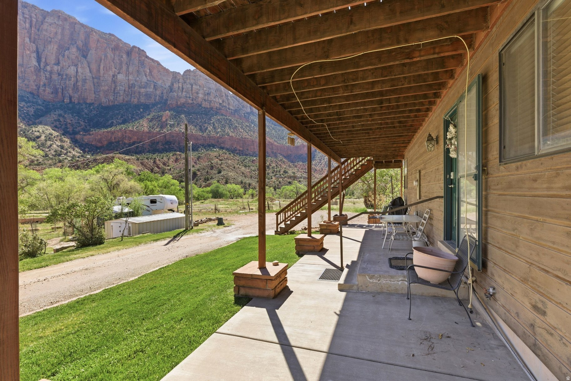 main property photo 11