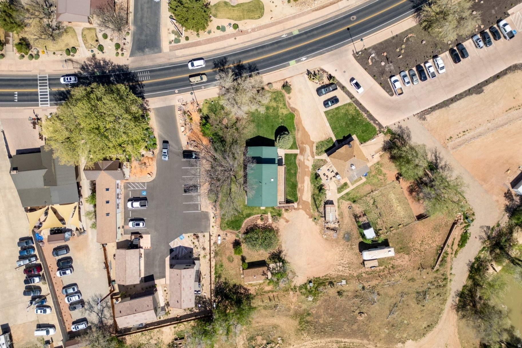 main property photo 3