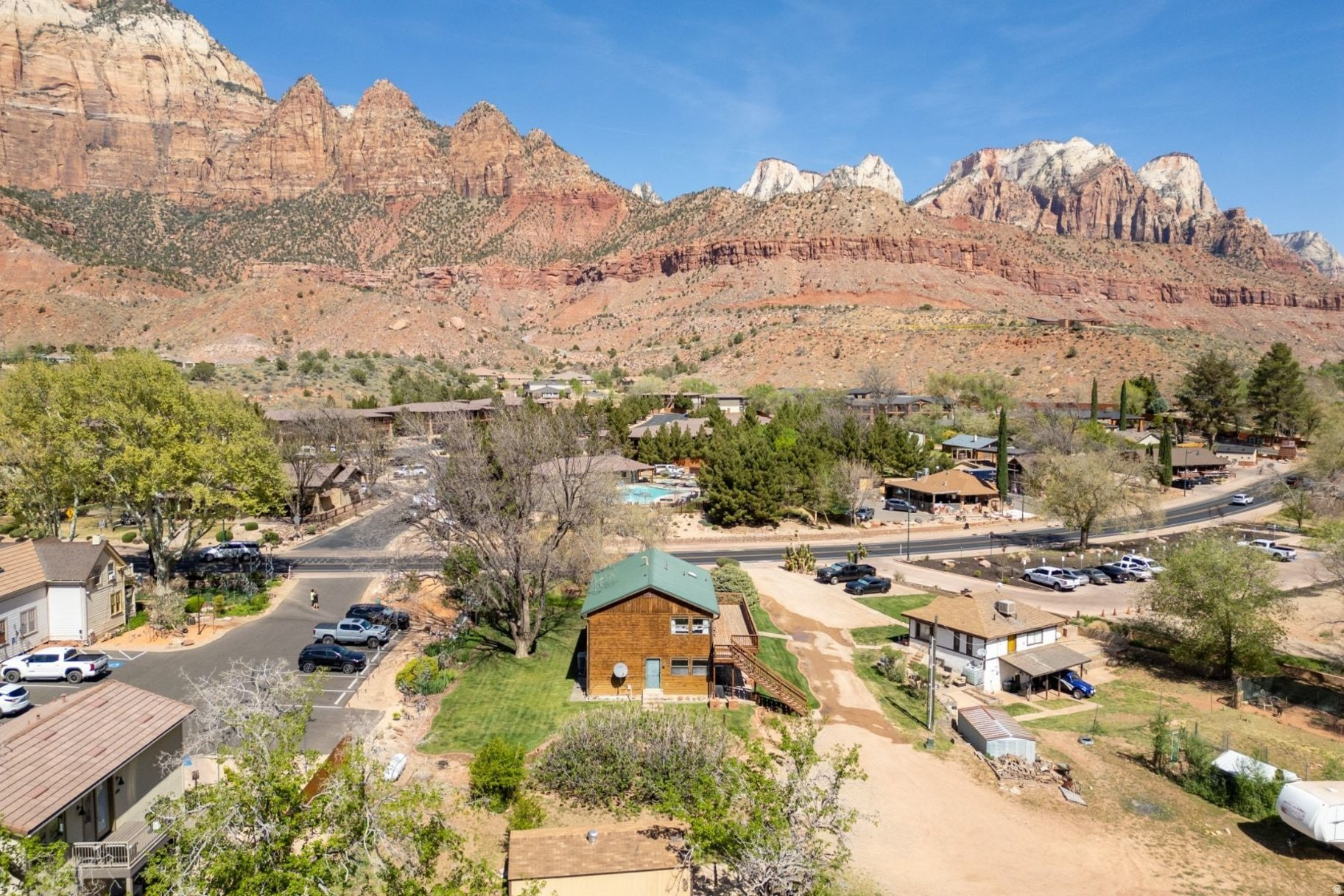 main property photo 4
