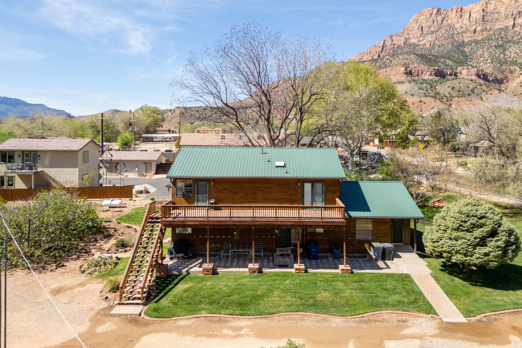 main property photo 40