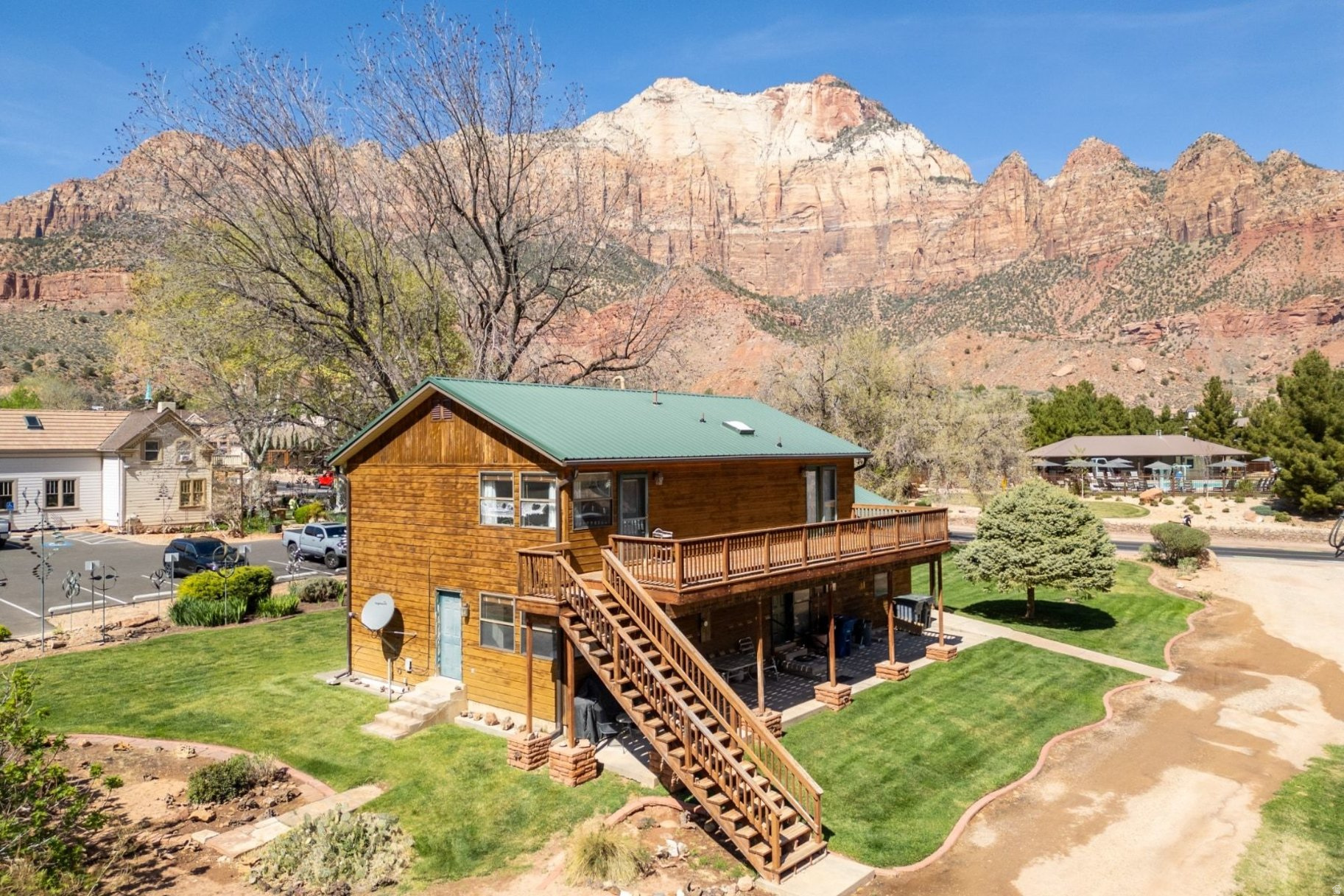 main property photo 5