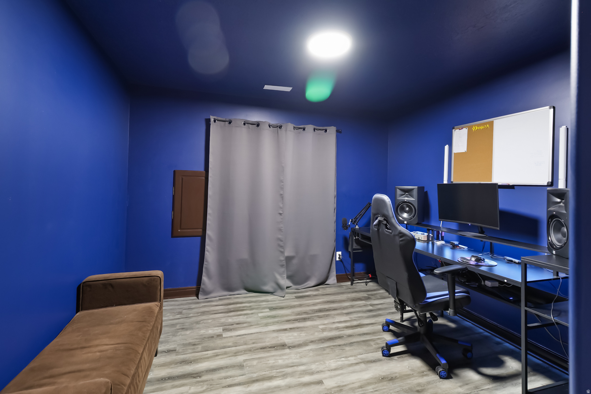 main property photo 24