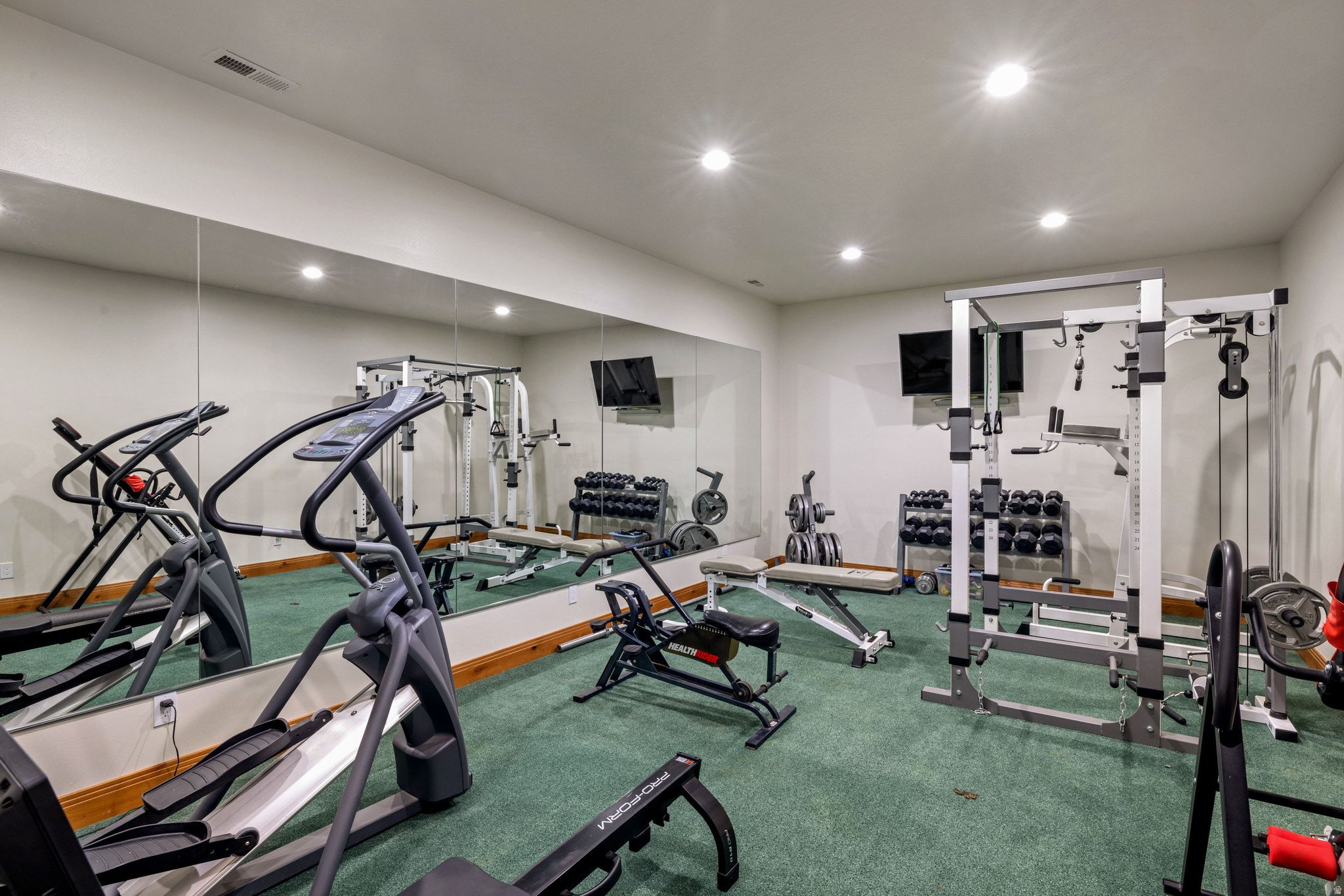 main property photo 23