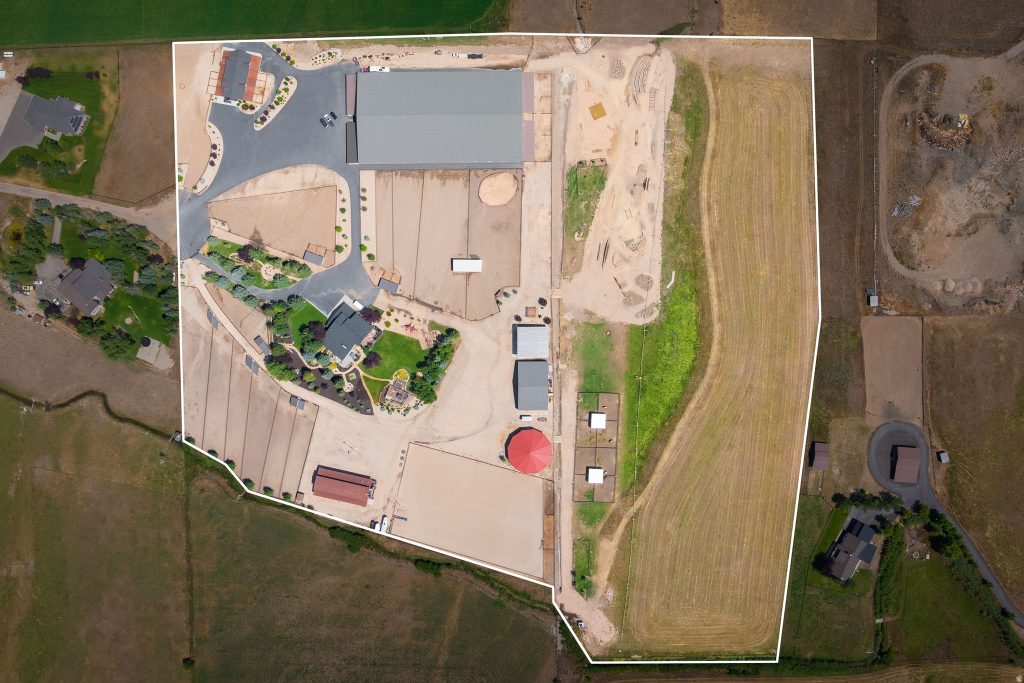 main property photo 9