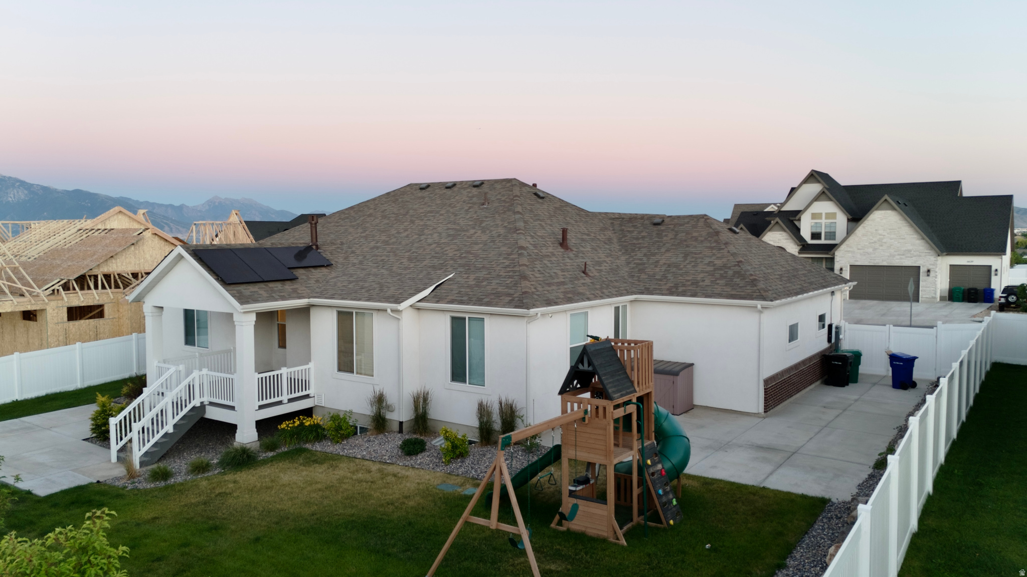 main property photo 50