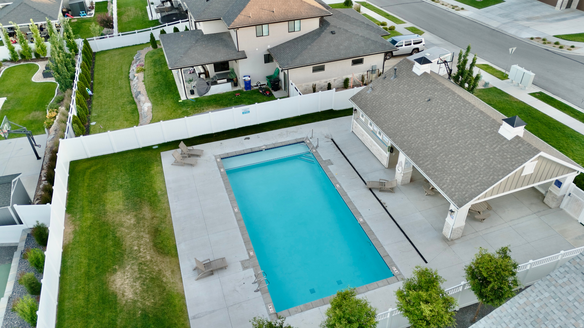 main property photo 57
