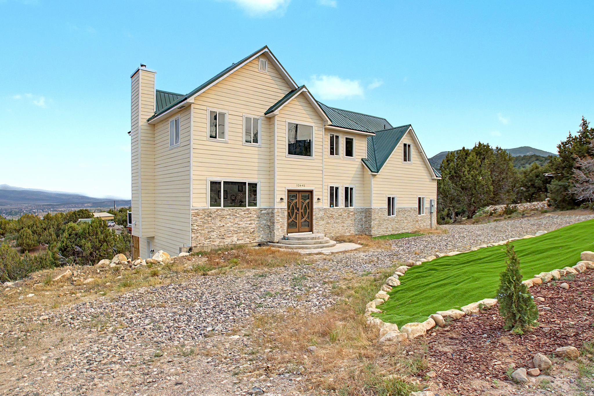 main property photo 28