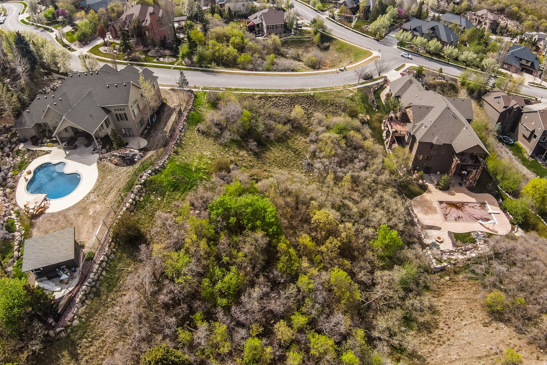 main property photo 12
