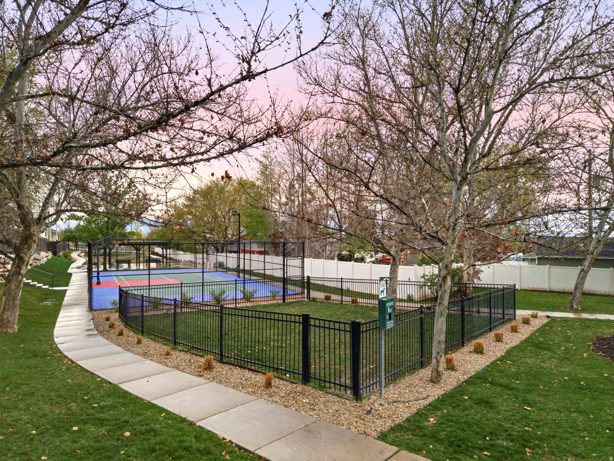main property photo 25