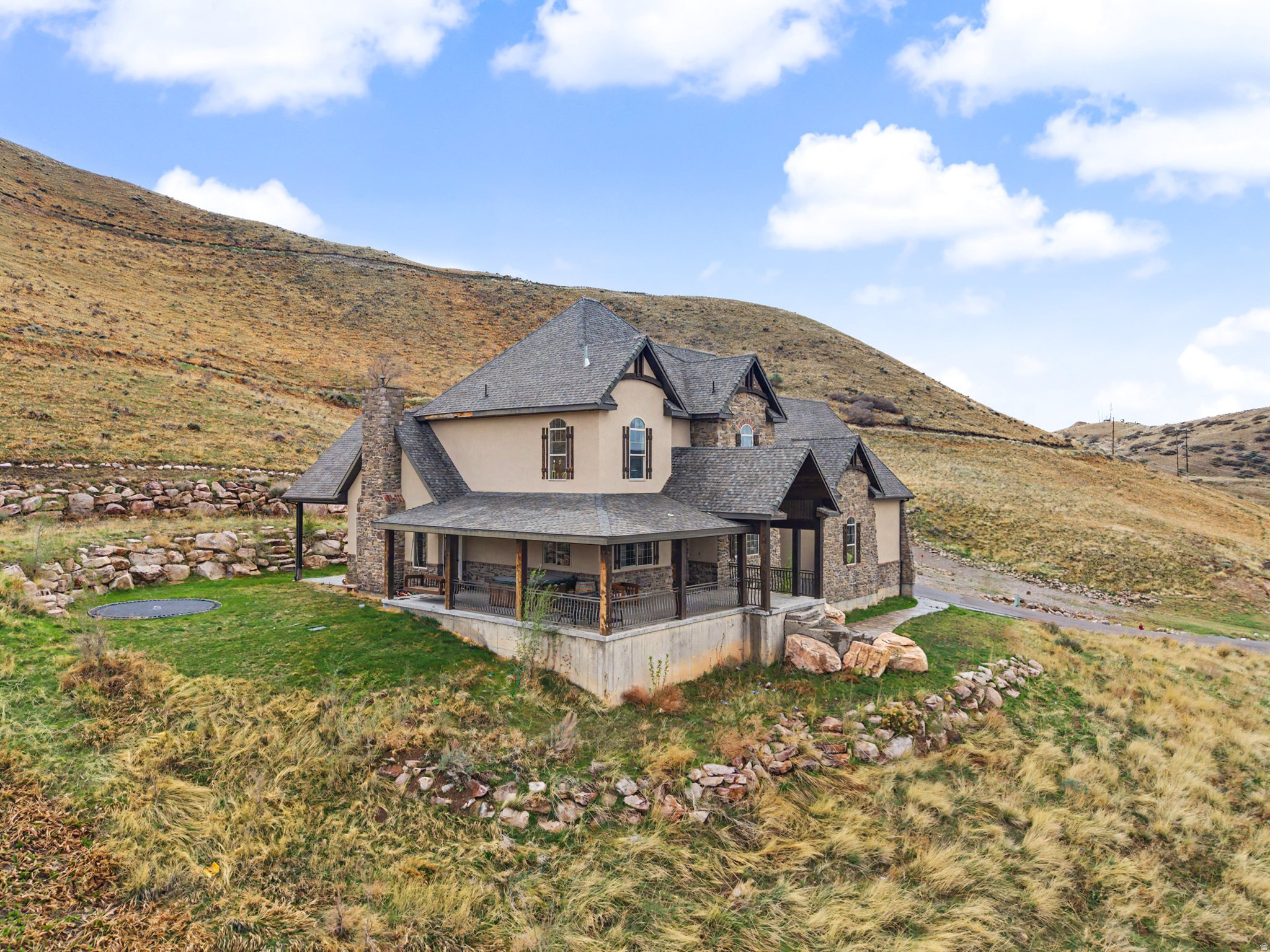 main property photo 3