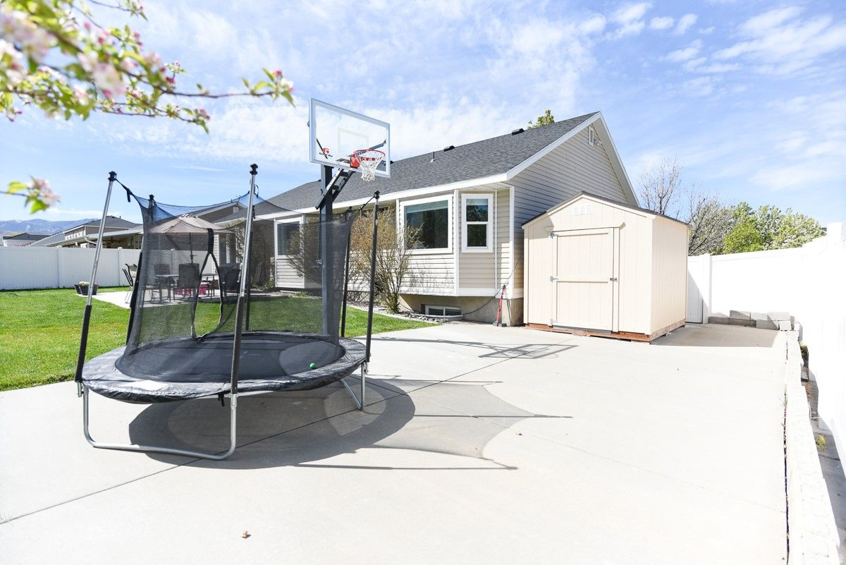 main property photo 81